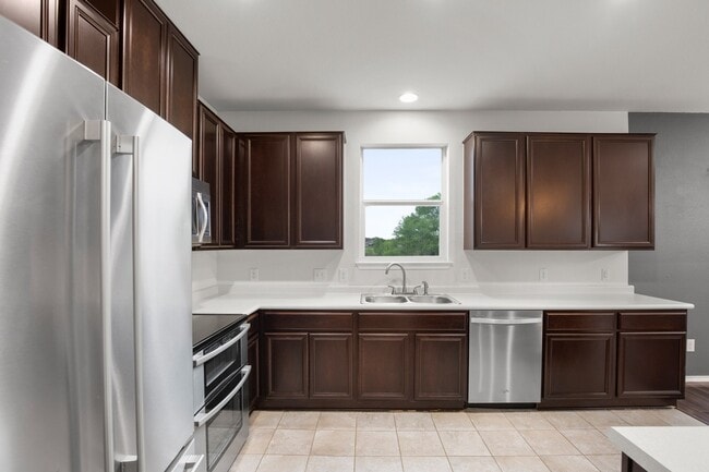 Building Photo - Large Two Story Home Only Minutes From Aus...