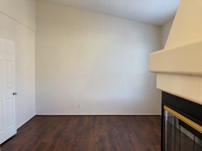 Building Photo - 5419 Marine Ave