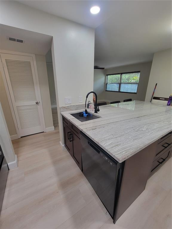 Foto del edificio - 4810 S Dauphin Ave