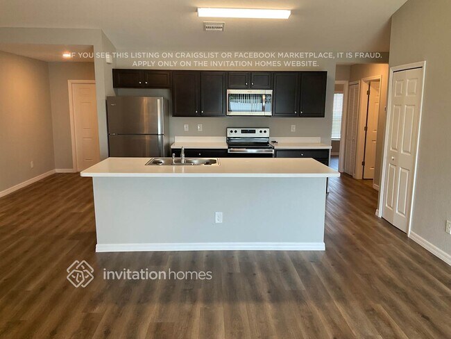 Building Photo - 25178 Alicante Dr
