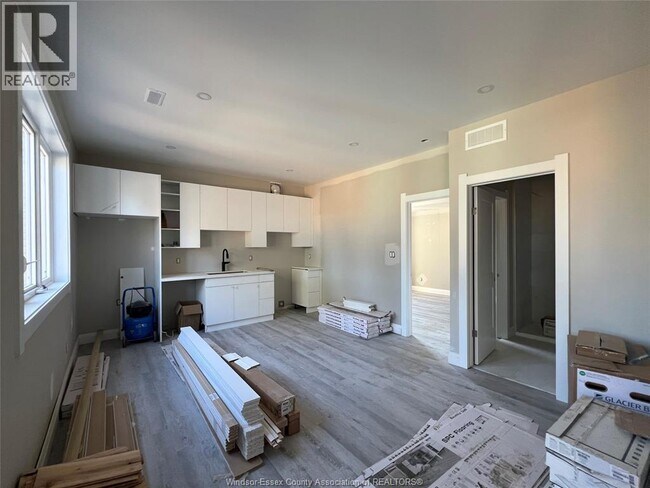 Photo du bâtiment - 917 McKay Ave