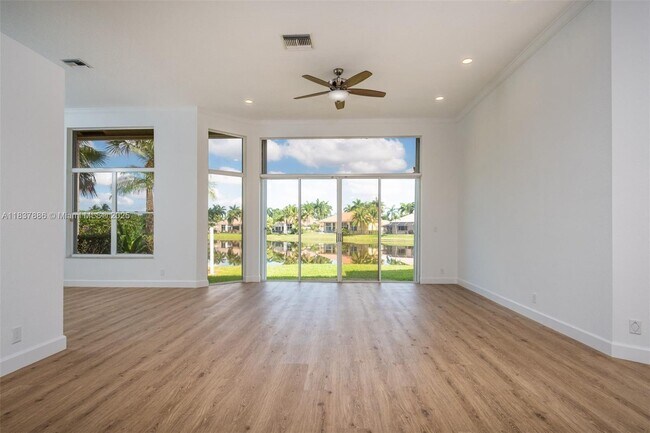 Foto del edificio - 2664 Edgewater Dr