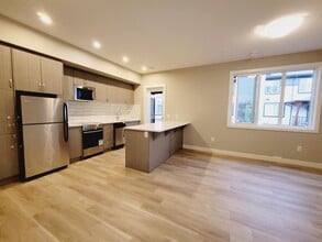 Building Photo - 446 Allard Blvd SW