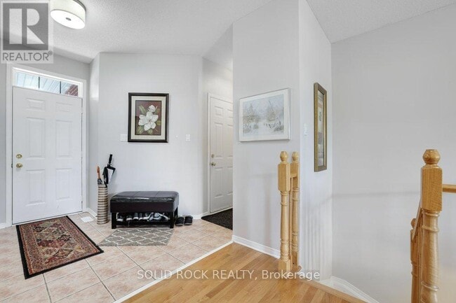 Building Photo - 561 Chapel Park Private