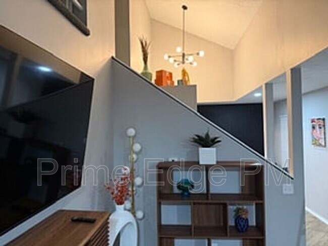 Foto del edificio - 1801 Ridgehaven Ct