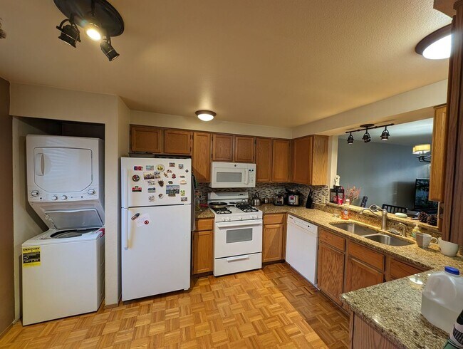Foto del edificio - Great TownHome For Rent