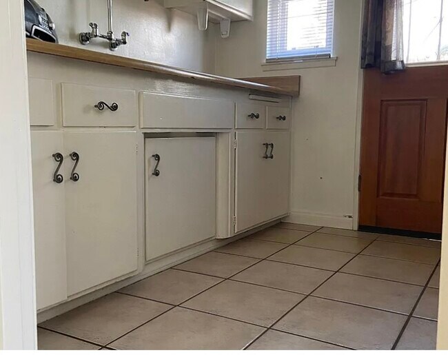 Foto del edificio - 3193 Mandan Way