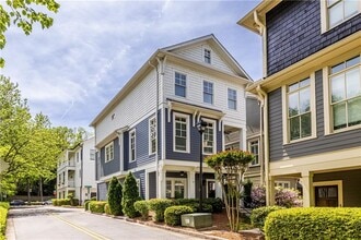 Building Photo - 1002 Braeburn Ln