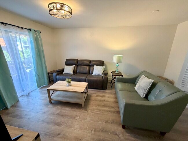 Foto del edificio - 1357 NW 94th Way