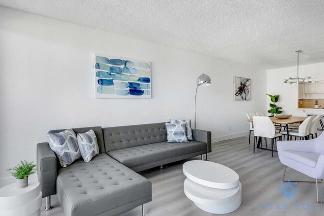 Foto del edificio - 19370 Collins Ave