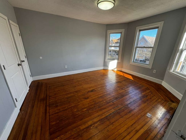 Building Photo - 65 N Grove St