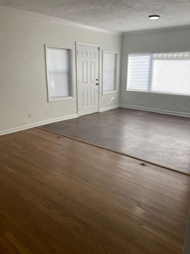 Foto del edificio - 5101 Spruce Ave