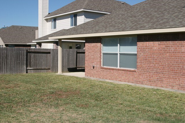 Foto del edificio - 5118 Birch Manor Ln