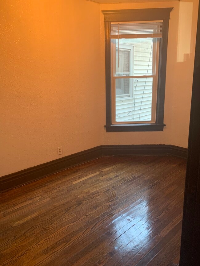 Bedroom - 6831 S Ada St
