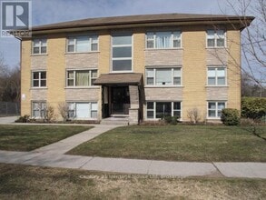 Building Photo - 126 Waverley Dr