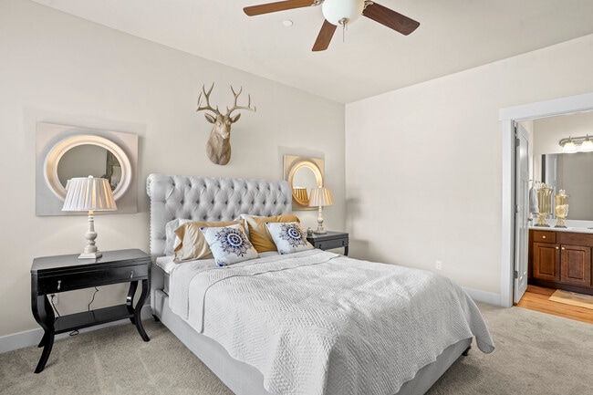 Building Photo - The Meadows at Park Avenue