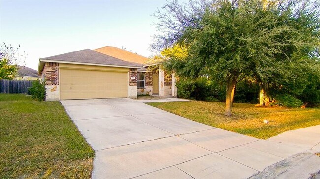 Foto del edificio - 1654 Sunspur Rd