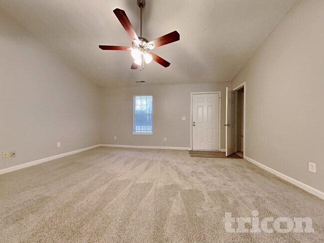 Building Photo - 4702 Bullock Ln