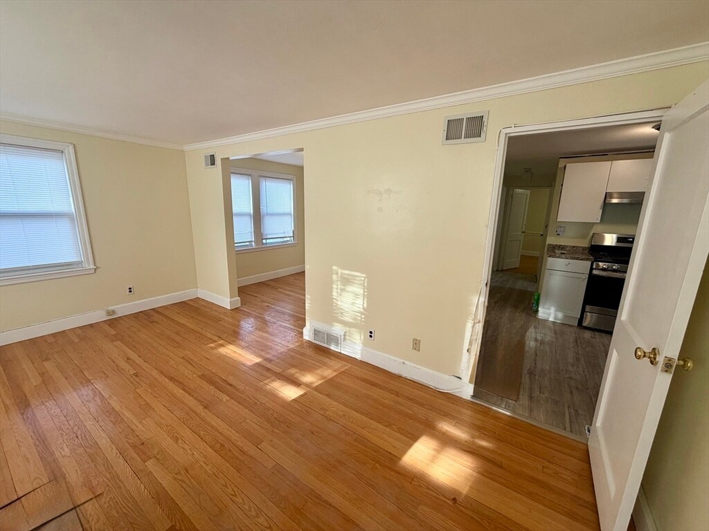 Foto principal - 84 Chittick Rd