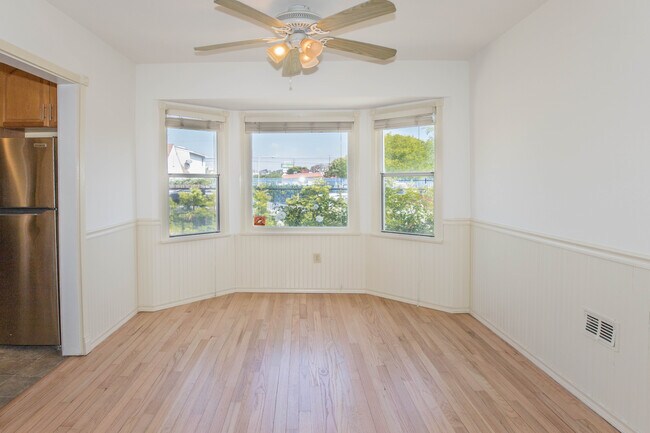 Building Photo - 740 Flower Ave