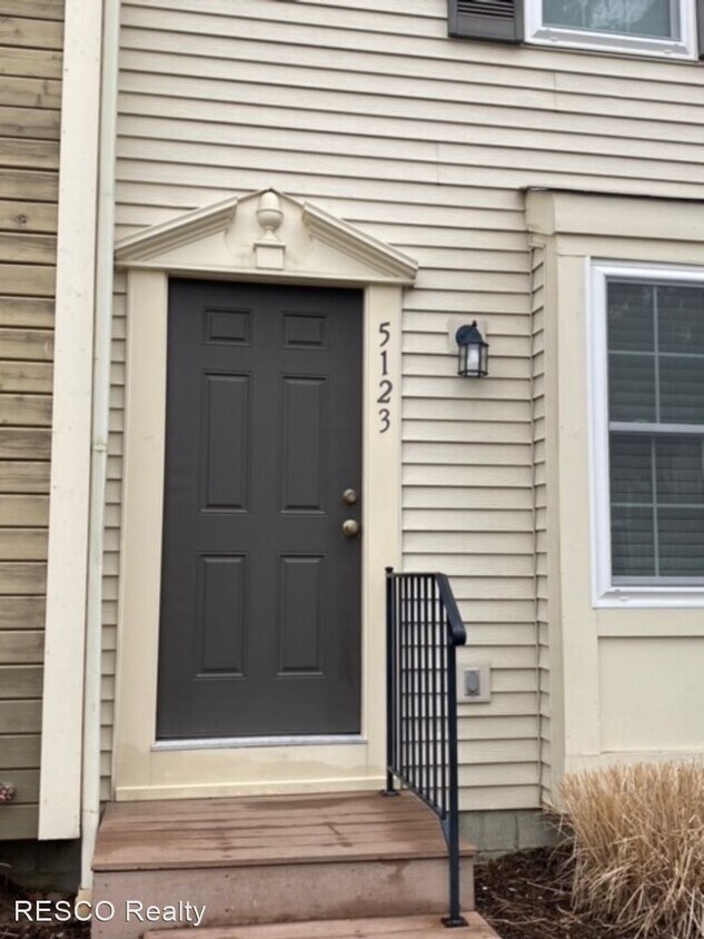 2 br, 1.5 bath House 5123 Singleton Dr. House Rental in Hilliard