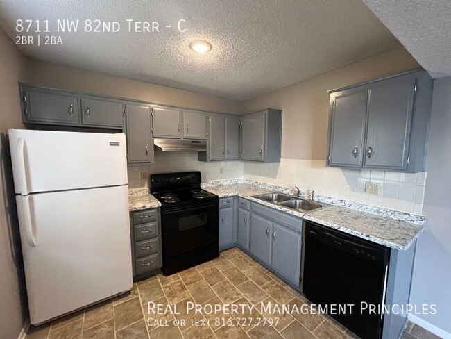 Foto del edificio - **MOVE-IN SPECIAL** Newly Renovated 2 bedr...