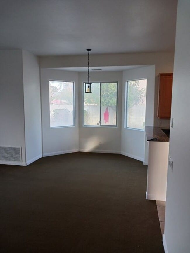 Building Photo - 26 Bollinger Rd
