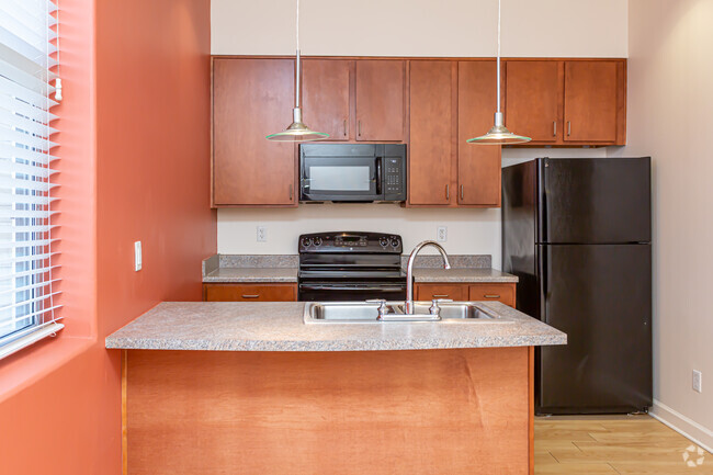 Anchor 1HAB, 1BA - 450 ft² - Centennial Place Apartments