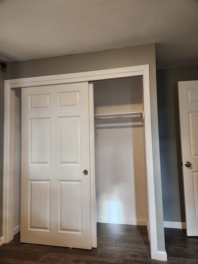 Building Photo - 2075 E Alder St