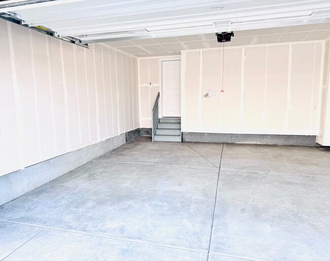 Garage - 8969 Spikerush Ct