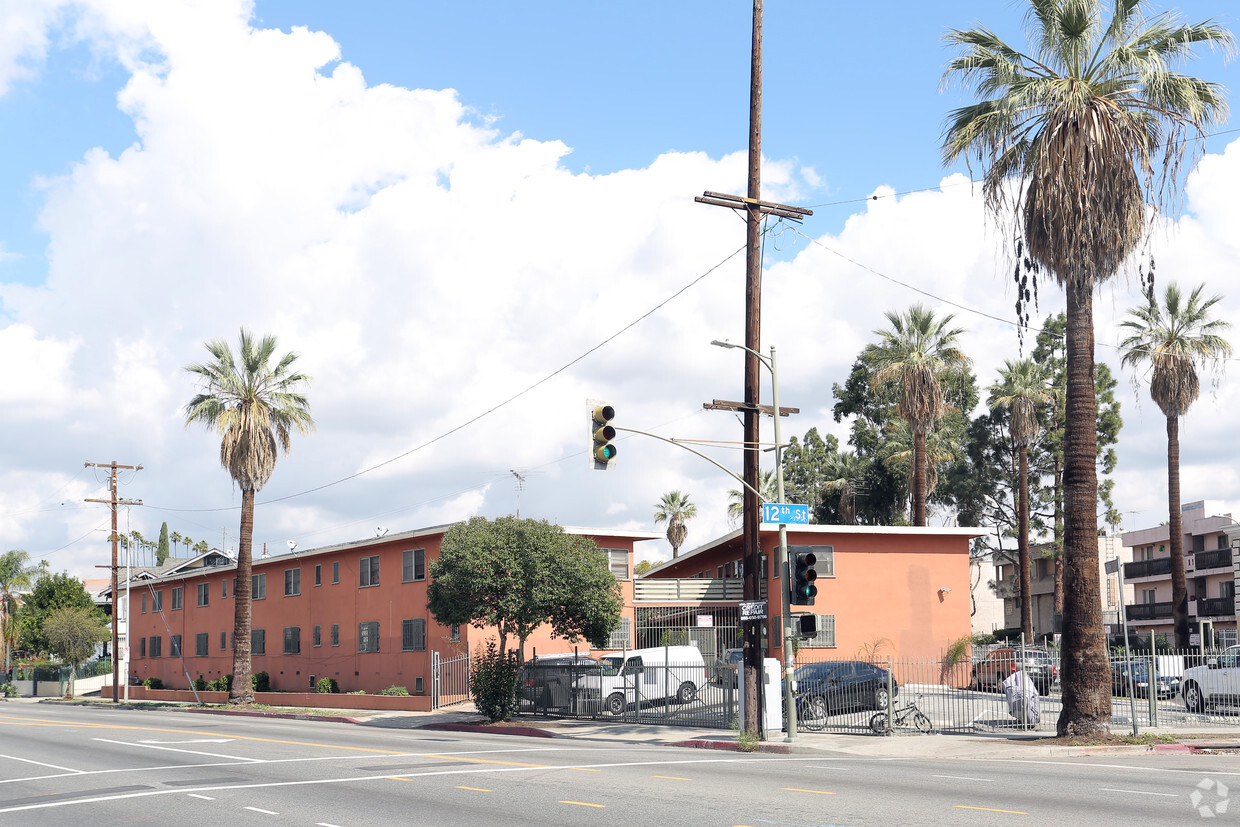 Primary Photo - Grand View Street Apartments