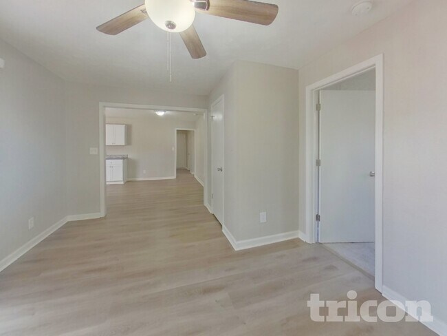 Foto del edificio - 50 Highland Blvd