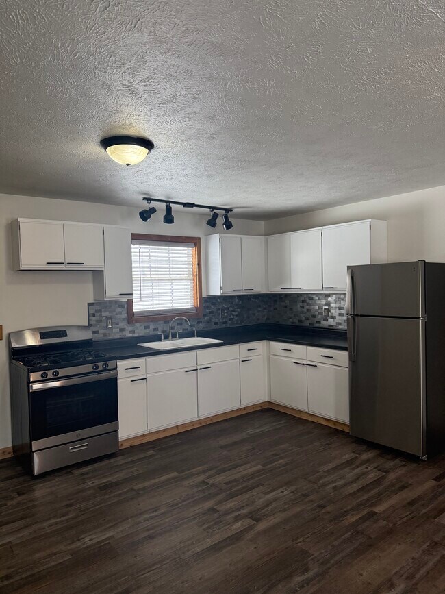 Foto del edificio - 12967 Roughys Dr