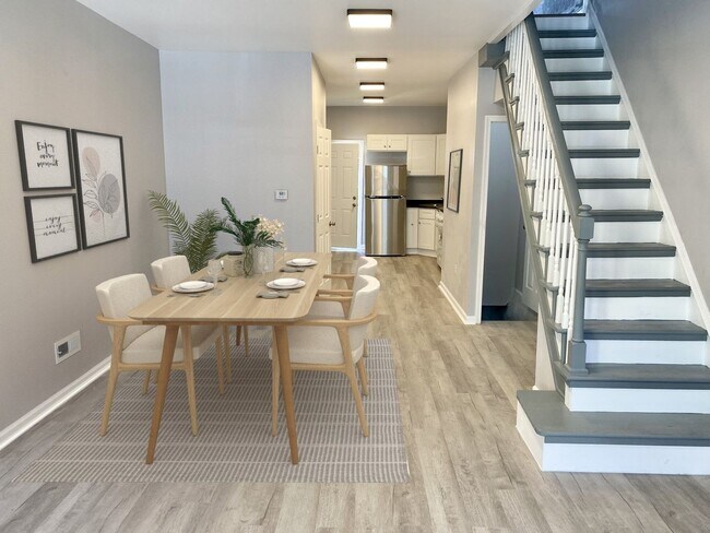 Building Photo - Beautifully Renovated 3-Bedroom Townhouse ...