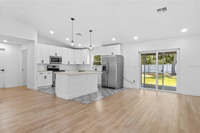 Building Photo - 6232 SW 148th St