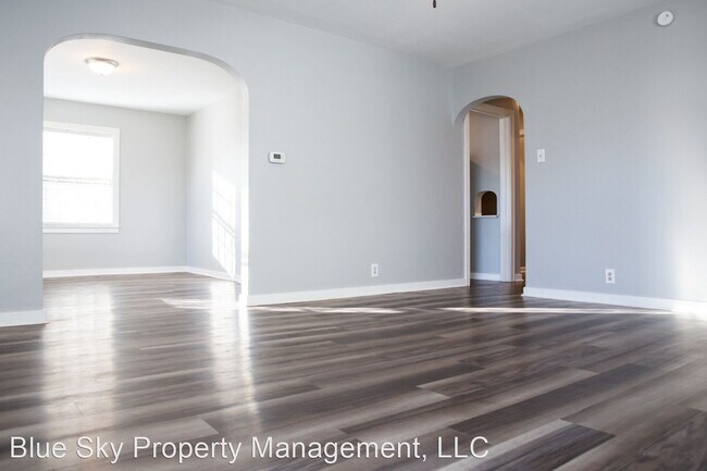 Foto del edificio - 4 br, 2 bath House - 409 S College Ave
