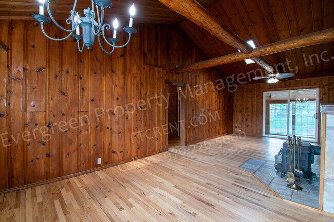 Foto del edificio - Horse Property in West Fort Collins!