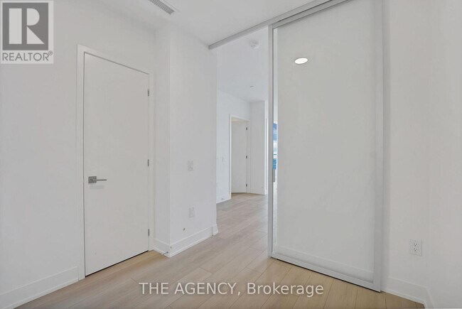 Building Photo - 36 Olive Ave