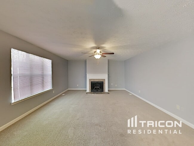 Building Photo - 915 Shadow Lake Dr