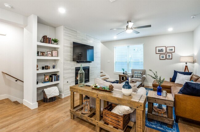 Foto del edificio - 1814 Granite Falls Ct