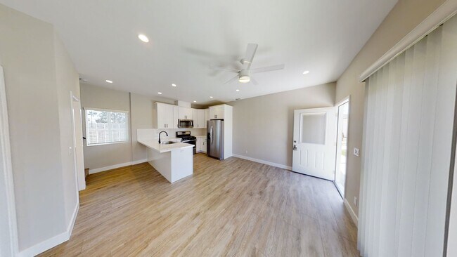 Foto del edificio - 5608/5610 Dorothy WAY