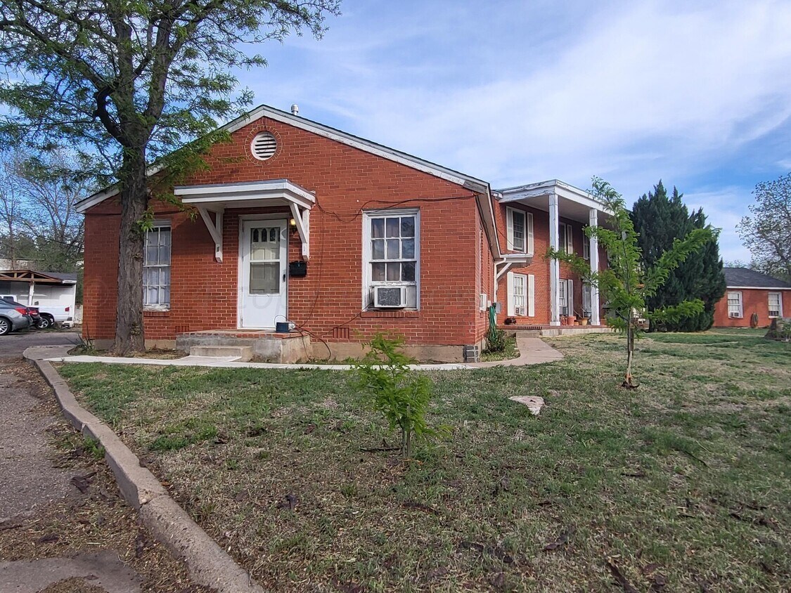 Foto principal - 4228 NE 11th Ave