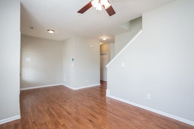 Foto del edificio - 200 Willowbrook Cir