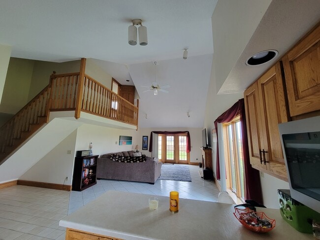 Building Photo - 3325 Cumming Ave