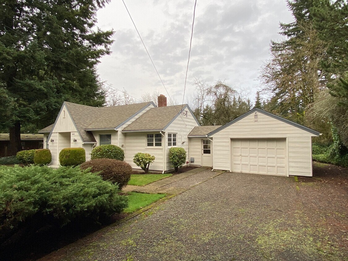 Primary Photo - 10865 SW Butner Rd