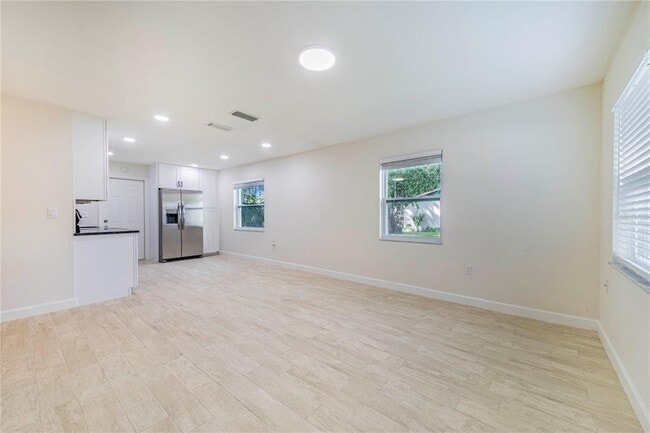 Building Photo - 1221 Hartsell Ave