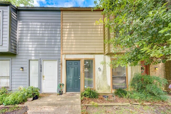 Building Photo - 2424 Miramar Ct