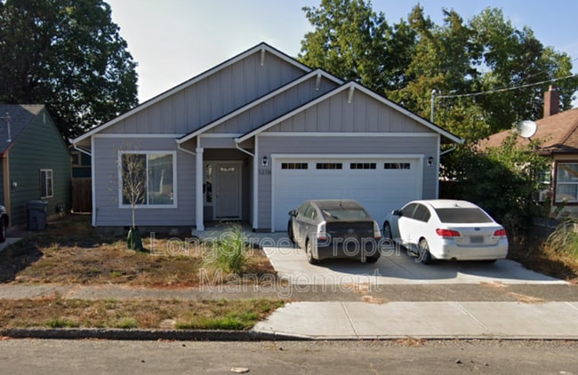 Building Photo - 1216 SW Walnut St