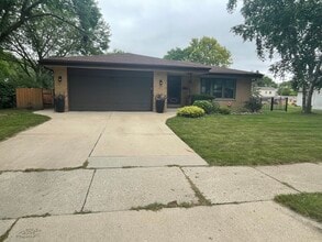 Building Photo - 6016 S 19th St