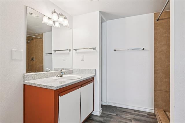 Foto del edificio - 700 Timber Oaks Ln